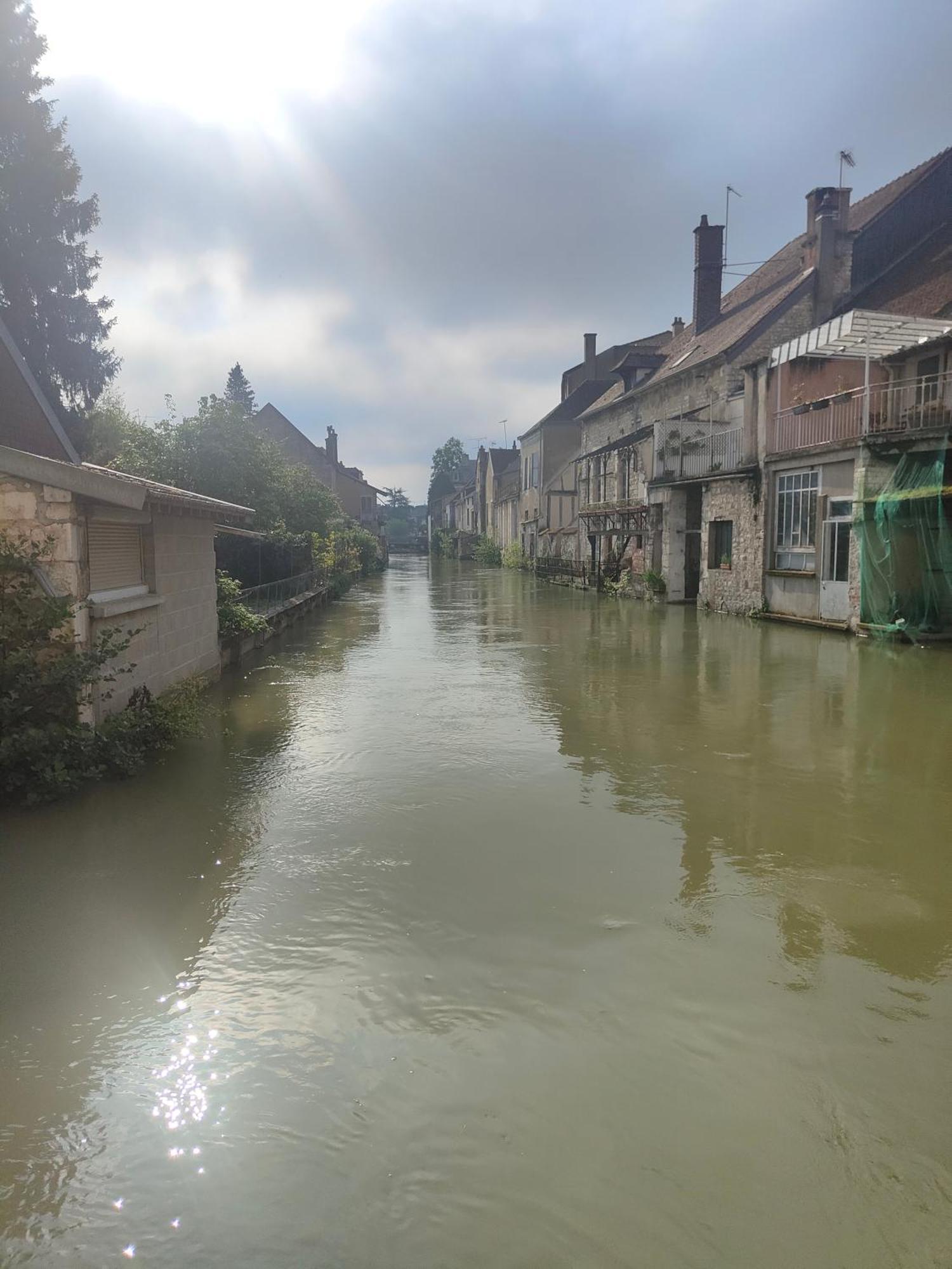 La Taniere Des Tanneries Tonnerre Exterior foto