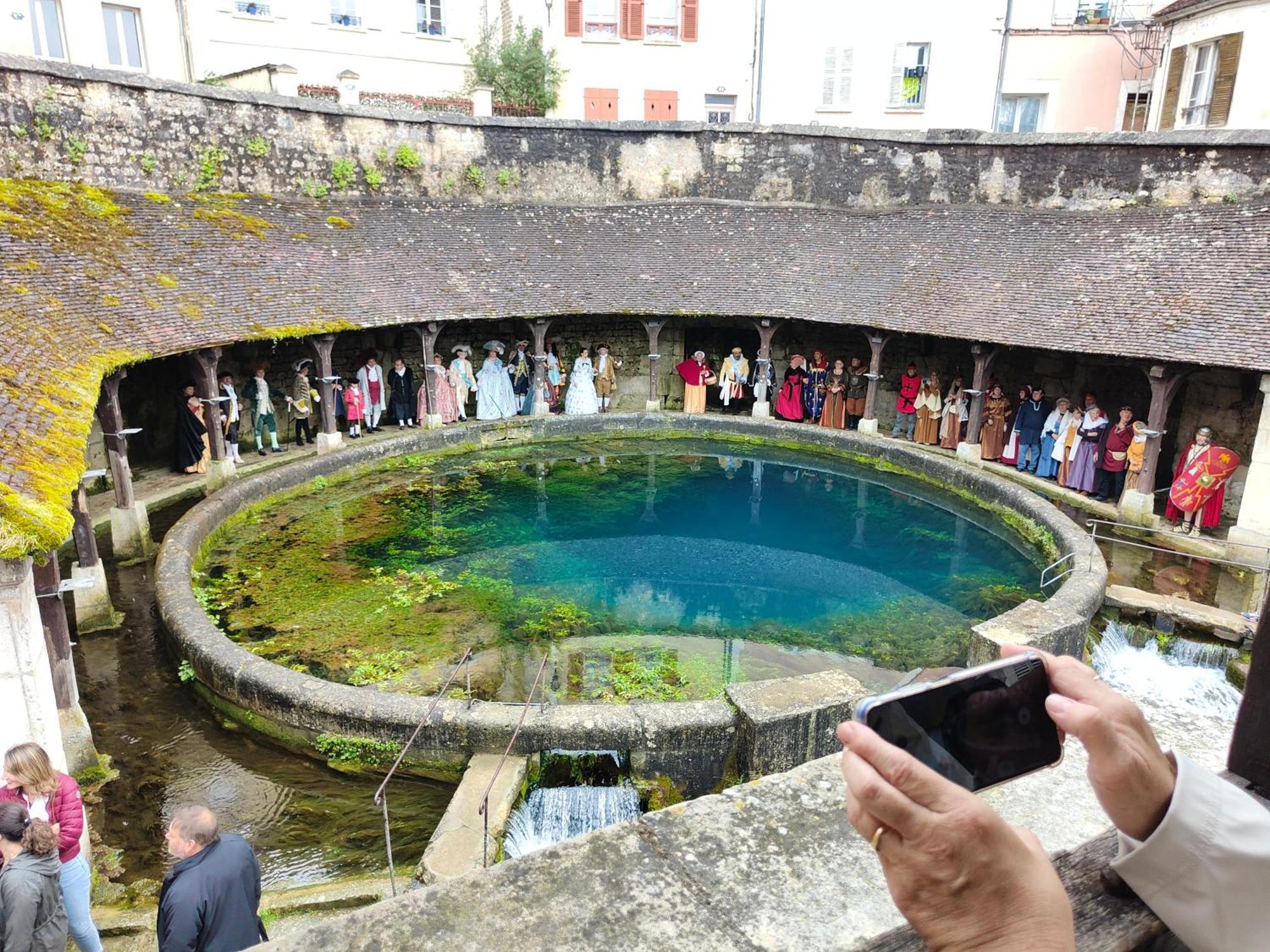 La Taniere Des Tanneries Tonnerre Exterior foto