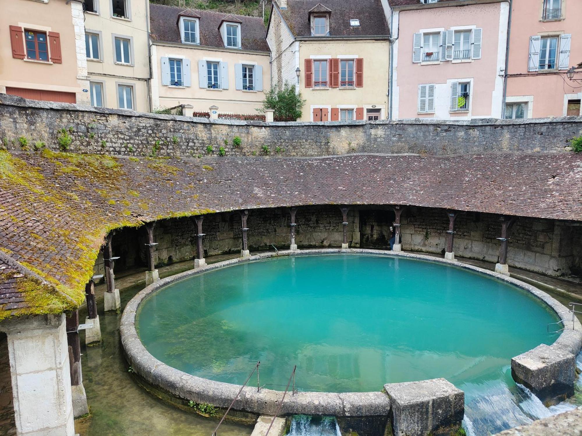 La Taniere Des Tanneries Tonnerre Exterior foto
